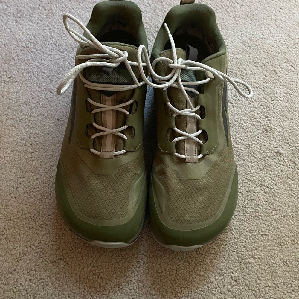 NWOT Altra Lone Peak All-Weather running shoes